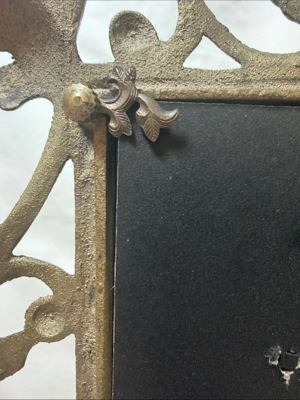 N/A complements brown bronze